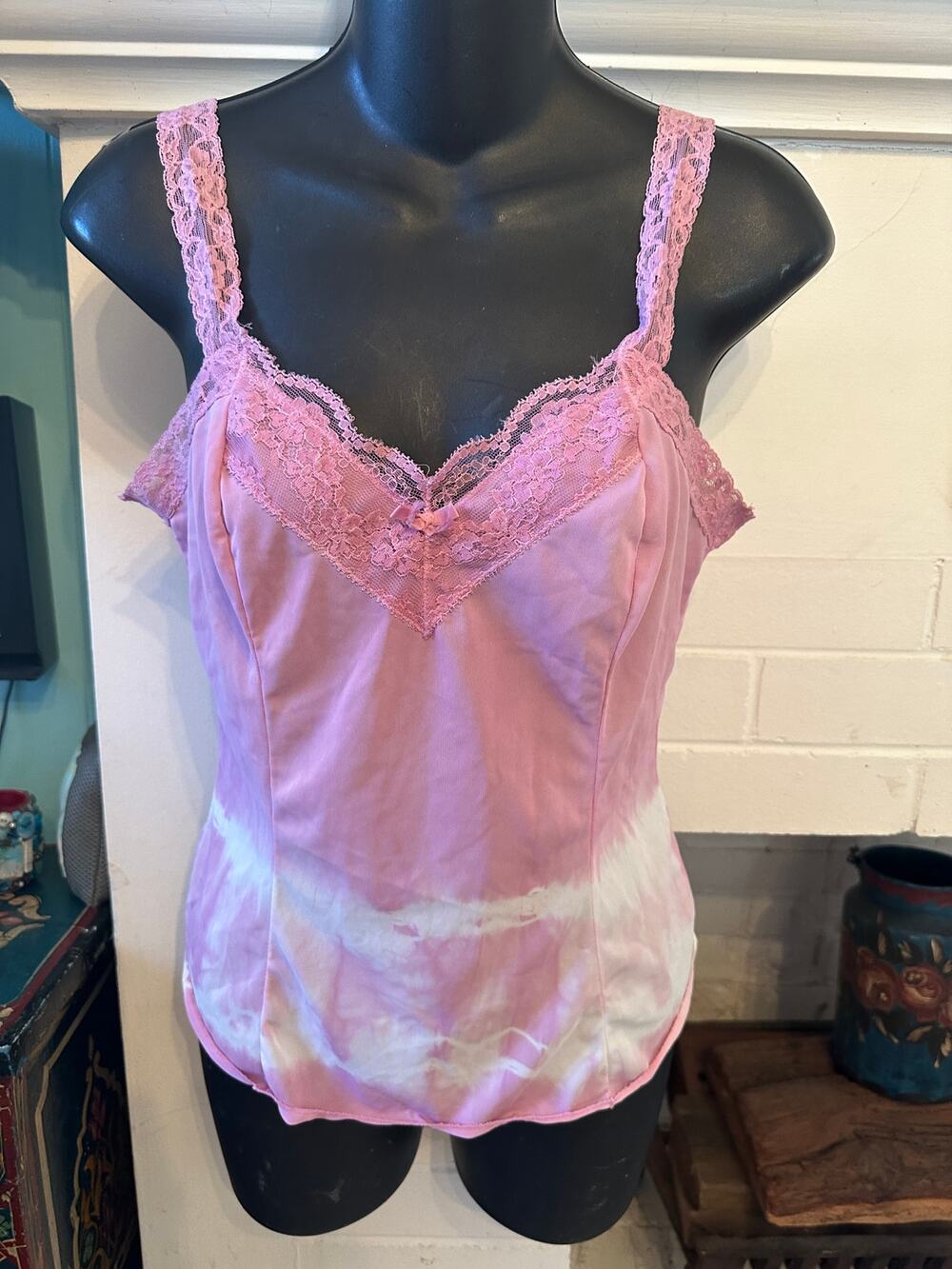 VINTAGE 90's PINK TIE DYE LACE & RIBBON TRIM CAMISOLE 32